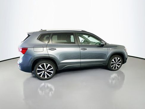 Used 2022 Volkswagen Taos SE image 8
