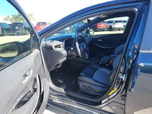 Used 2019 Toyota Corolla XSE image 9