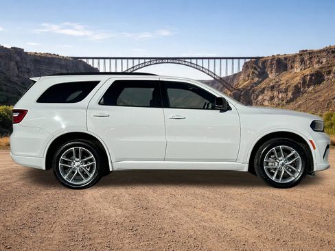 Used 2024 Dodge Durango GT AWD/4WD image 2