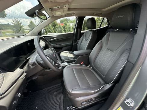 Used 2026 Buick Encore GX Avenir w/ Avenir Convenience Package AWD/4WD image 18