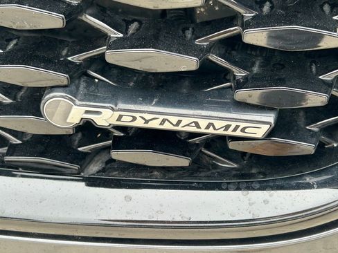 Used 2024 Jaguar F-PACE R-Dynamic S image 11