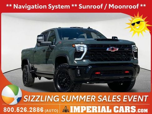Used 2025 Chevrolet Silverado 2500 ZR2 w/ Technology Package AWD/4WD image 1