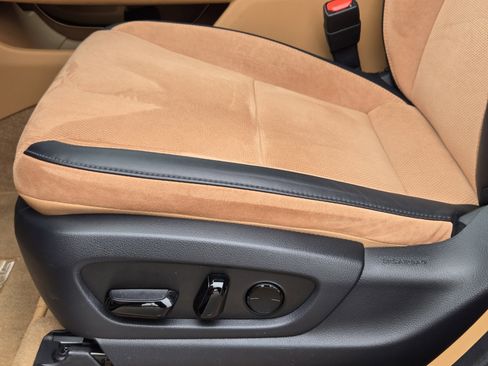 Certified 2024 Lexus RZ 450e Premium image 31