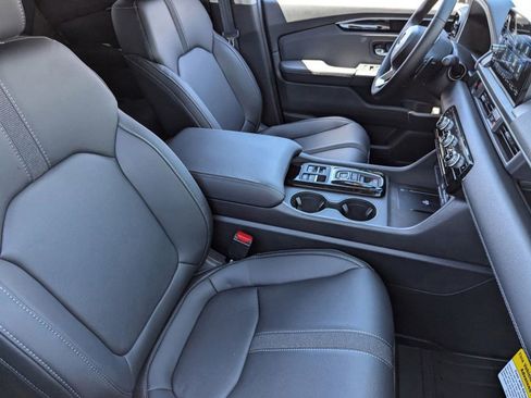 New 2025 Honda Pilot EX-L image 5