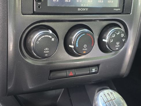 Used 2009 Dodge Challenger R/T RWD image 13