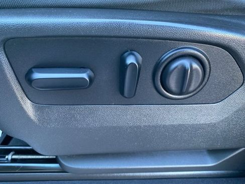 Used 2021 Chevrolet Silverado 1500 LT Trail Boss w/ Bed Protection Package image 18