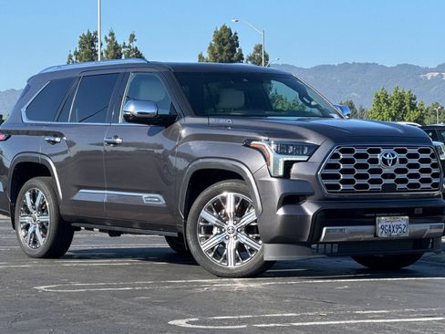 Used 2023 Toyota Sequoia Capstone AWD/4WD image 2