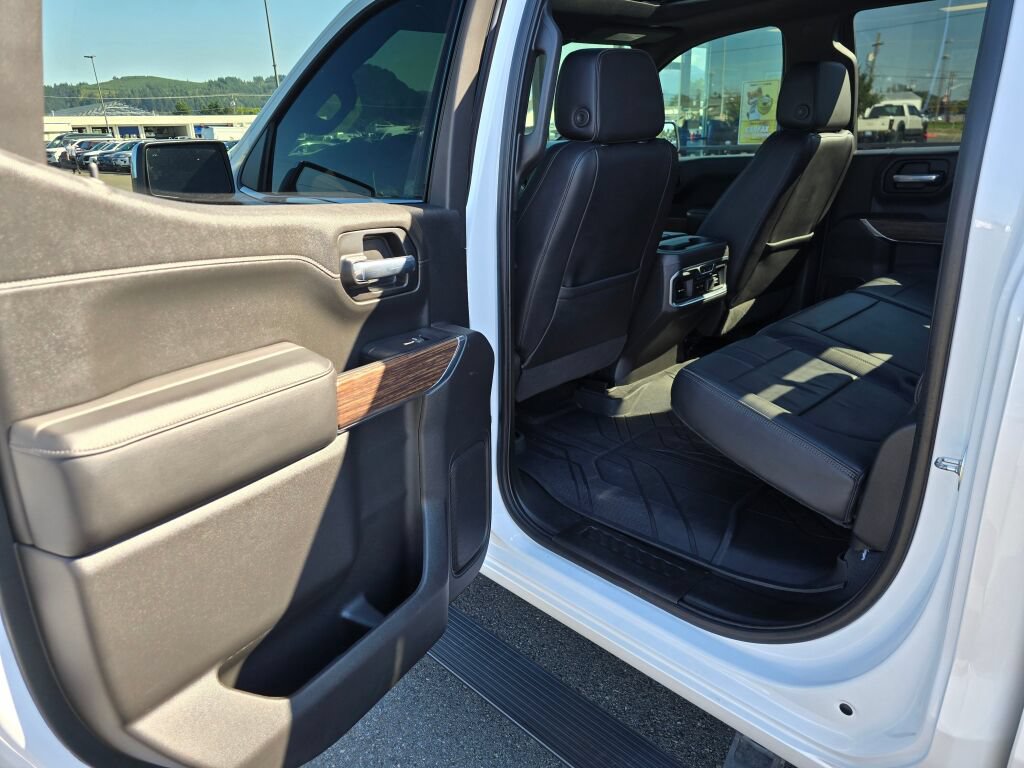 Used 2021 Chevrolet Silverado 1500 High Country AWD/4WD image 11