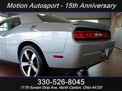 Used 2012 Dodge Challenger SRT8 RWD image 8