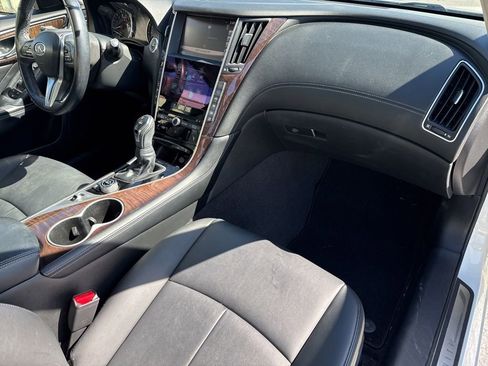 Used 2018 INFINITI Q50 Luxe w/ Essential Package (3.0T Luxe) AWD/4WD image 31