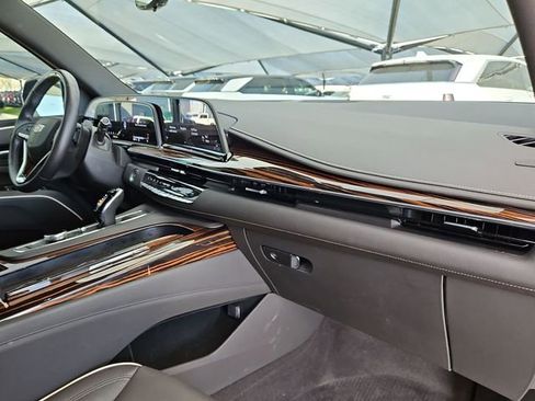 Certified 2024 Cadillac Escalade Premium Luxury w/ Performance Package image 29