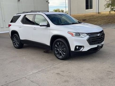 Used 2020 Chevrolet Traverse RS w/ LPO, Floor Liner Package image 2