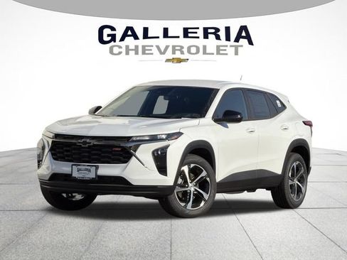 New 2026 Chevrolet Trax RS FWD image 2