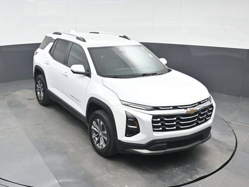 Used 2025 Chevrolet Equinox LT w/ Convenience Package II FWD image 24
