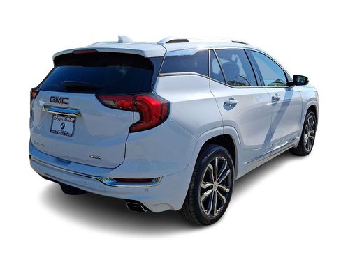 Used 2020 GMC Terrain Denali w/ Denali Premium Package AWD/4WD image 6