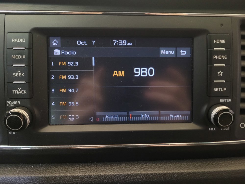 Used 2019 Kia Sedona LX FWD image 25