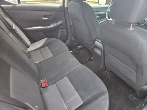 Used 2021 Nissan Sentra SV FWD image 11