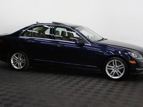 Used 2014 Mercedes-Benz C 300 4MATIC Sedan image 3