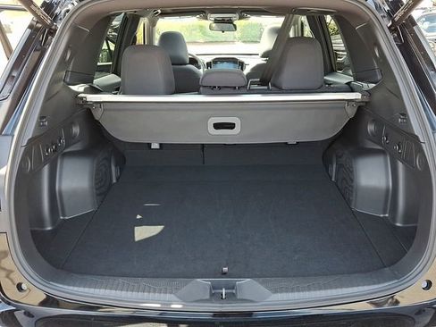 Used 2025 Subaru Forester Premium image 28