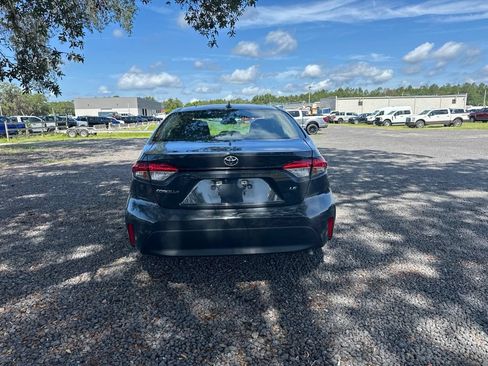 Used 2024 Toyota Corolla LE FWD image 4