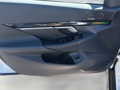 New 2026 BMW i5 eDrive40 image 22