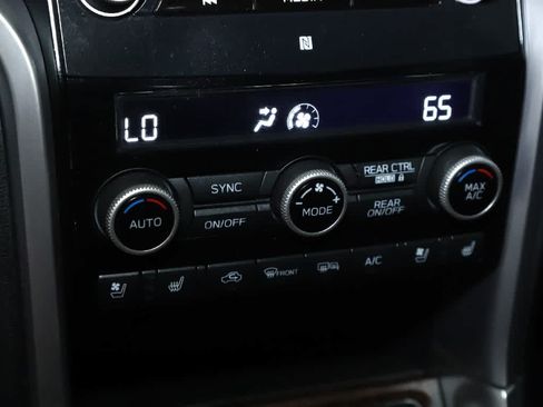 Used 2020 Subaru Ascent Touring w/ Popular Package #3 AWD/4WD image 30