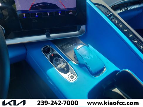 Used 2022 Chevrolet Corvette Stingray Premium Conv w/ Z51 Performance Package RWD image 22