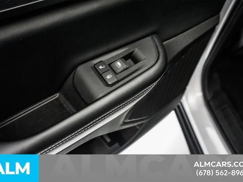 Used 2025 Jeep Grand Cherokee Altitude AWD/4WD image 56