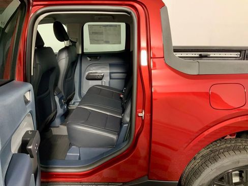 New 2026 Ford Maverick Lariat w/ Black Appearance Package image 30