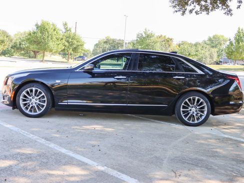 Used 2017 Cadillac CT6 Luxury image 4