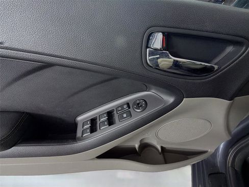 Used 2014 Kia Forte LX w/ Popular Package image 17