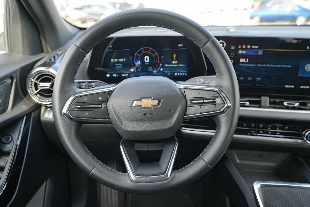 Used 2026 Chevrolet Equinox LT AWD/4WD image 35