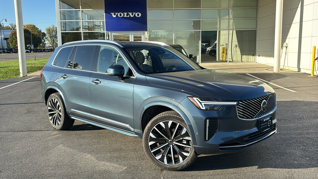 Certified 2026 Volvo XC90 B6 Plus AWD/4WD image 2