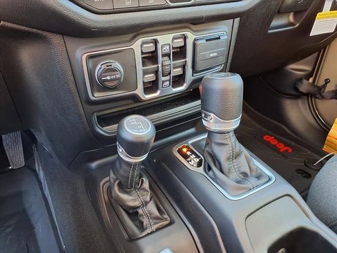 New 2026 Jeep Gladiator Sport image 9