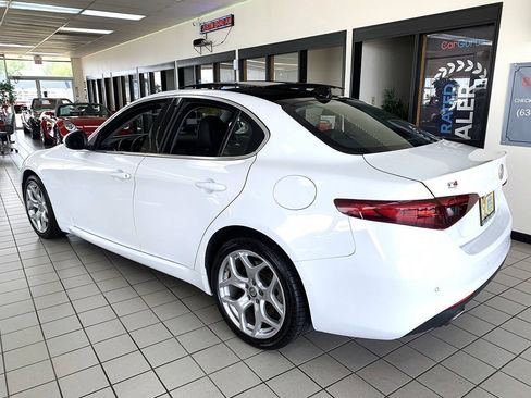 Used 2021 Alfa Romeo Giulia Ti w/ Active Assist 2 Package TI AWD/4WD image 7