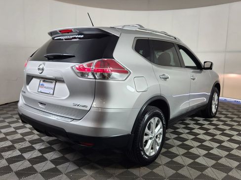Used 2016 Nissan Rogue SV w/ SV Premium Package AWD/4WD image 7
