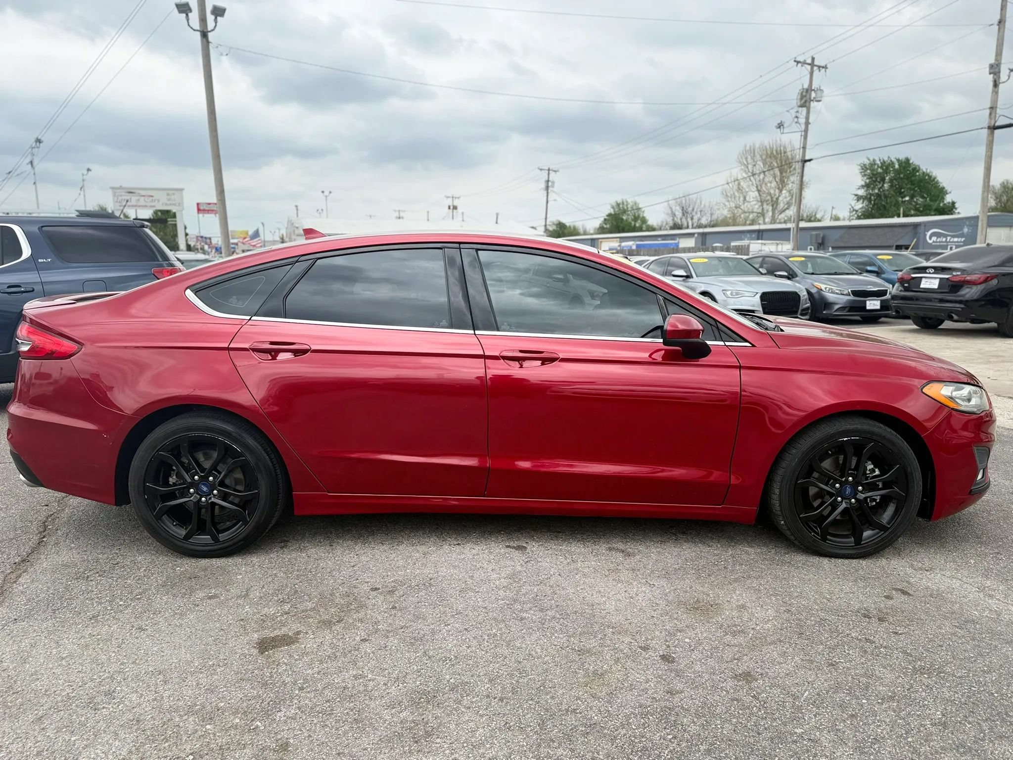 Used 2020 Ford Fusion SE w/ Equipment Group 151A FWD image 3