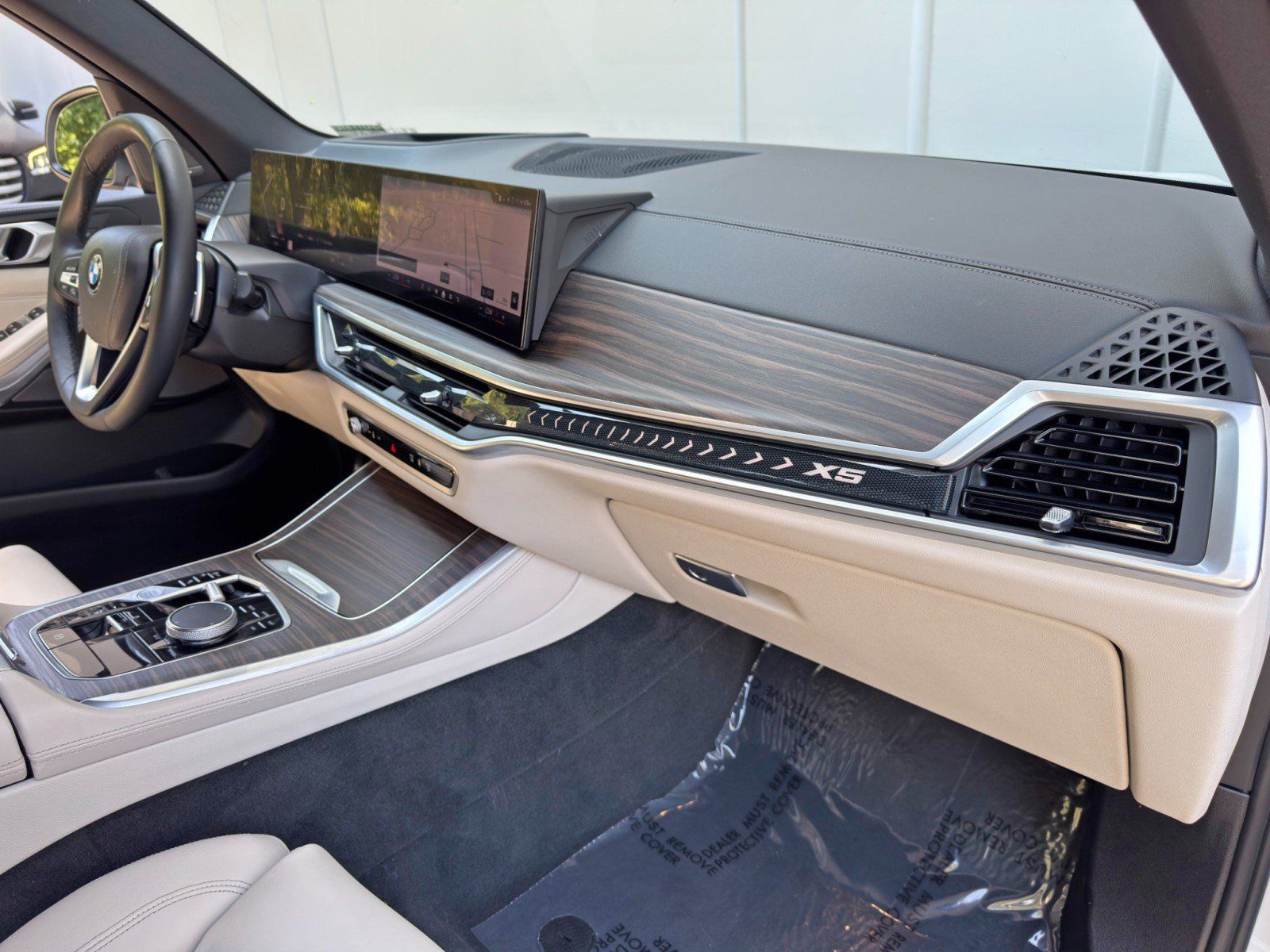 Used 2024 BMW X5 sDrive40i w/ Premium Package RWD image 14