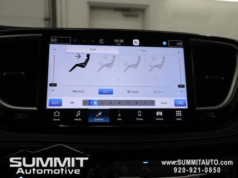 New 2026 Chrysler Pacifica Limited w/ S Appearance Package AWD/4WD image 56