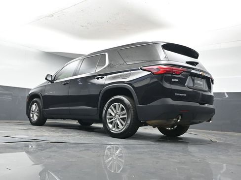 Used 2022 Chevrolet Traverse LT image 51