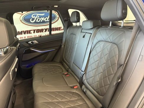 Used 2025 BMW X5 M60i w/ Executive Package image 15