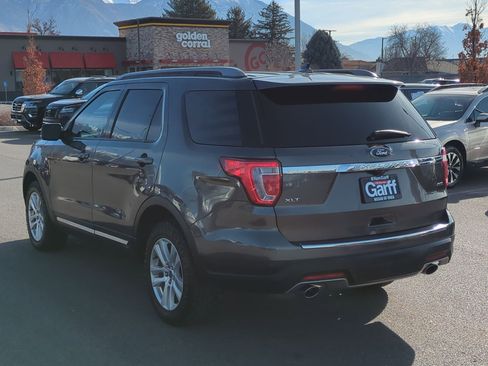 Used 2018 Ford Explorer XLT w/ Equipment Group 202A image 8