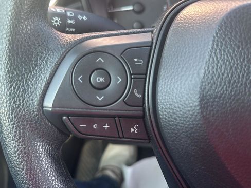 Used 2025 Toyota Corolla LE image 22