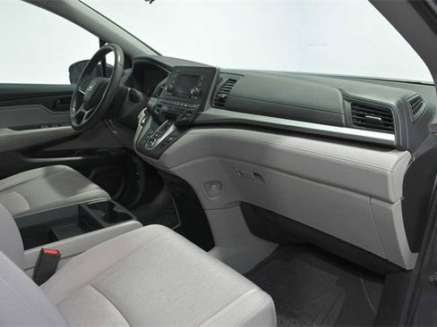 Used 2019 Honda Odyssey LX image 10