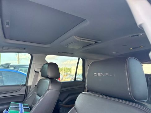 Used 2019 GMC Yukon Denali w/ Denali Ultimate Package RWD image 6