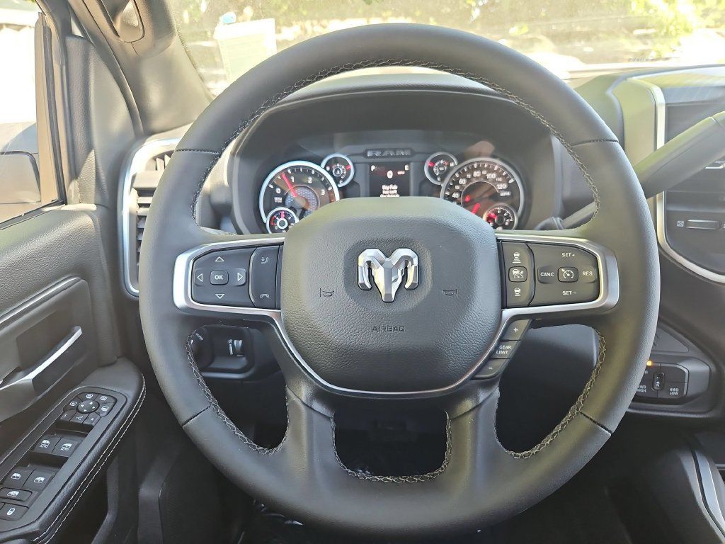 New 2026 RAM 2500 Big Horn AWD/4WD image 20