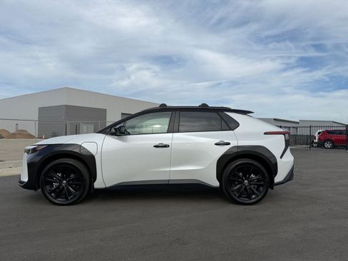 Used 2025 Toyota bZ4X AWD image 21