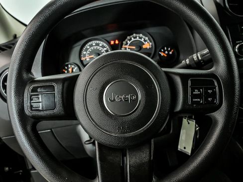 Used 2014 Jeep Patriot Sport w/ Power Value Group FWD image 18