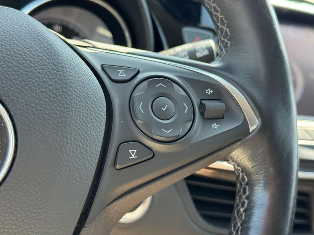Used 2019 Buick Envision Essence AWD/4WD image 21