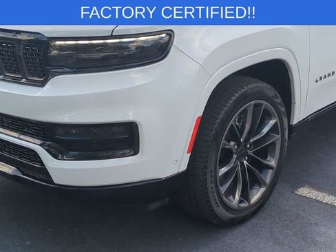 Certified 2025 Jeep Grand Wagoneer Series III w/ Rear Seat Video Group 1 AWD/4WD image 9